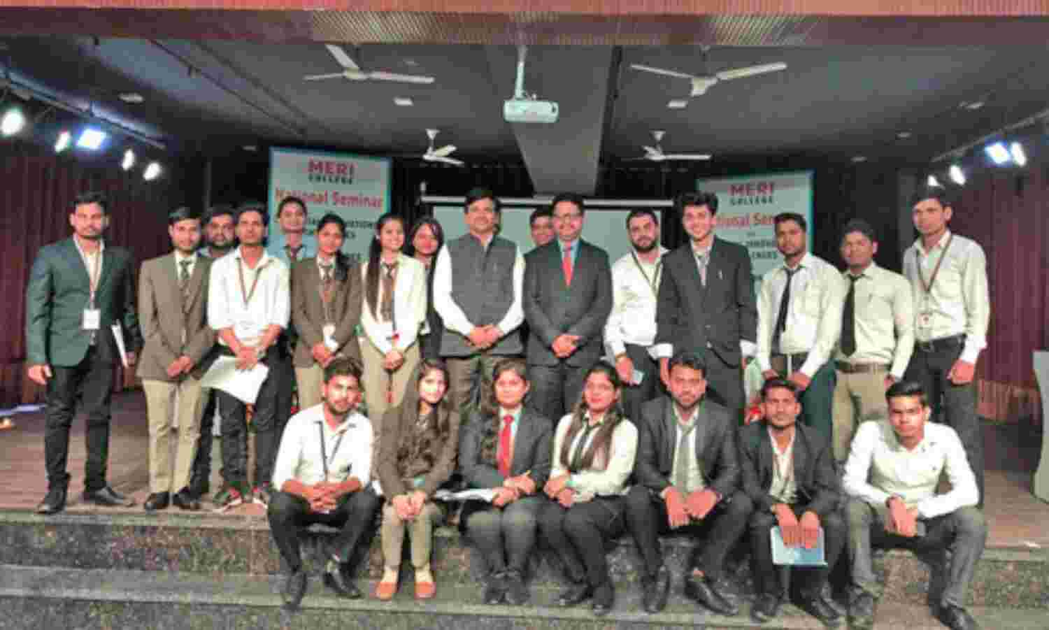 जीएल बजाज के छात्र-छात्राओं ने राष्ट्रीय संगोष्ठी में किया प्रतिभाग जीएल बजाज के छात्र-छात्राओं ने राष्ट्रीय संगोष्ठी में किया प्रतिभाग