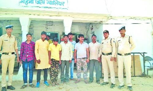 ढाबों पर देह व्यापार के अड्डों पर दबिश चार महिलाओं सहित 11 आरोपी दबोचे ढाबों पर देह व्यापार के अड्डों पर दबिश चार महिलाओं सहित 11 आरोपी दबोचे