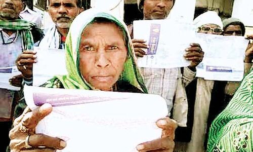 इस गांव में 6 साल से नही बिजली, फिर भी थमाए बिल