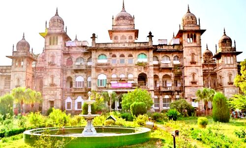 मंत्री के निर्देशों के बाद भी नहीं लगी नई लिफ्ट, तीन माह से है बंद मंत्री के निर्देशों के बाद भी नहीं लगी नई लिफ्ट, तीन माह से है बंद