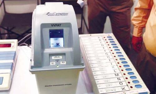 ईवीएम और वीवीपैट के परीक्षण का काम पूरा ईवीएम और वीवीपैट के परीक्षण का काम पूरा