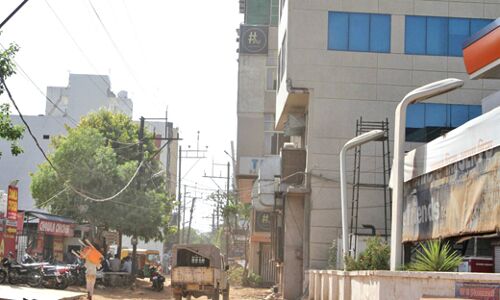 दहशत में सिटी सेन्टर और महाराणा नगर के लोग निगम मुख्यालय सहित टूटेंगे कई कार्यालय व भवन दहशत में सिटी सेन्टर और महाराणा नगर के लोग निगम मुख्यालय सहित टूटेंगे कई कार्यालय व भवन