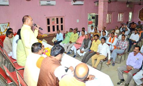 चौकीदार ईमानदार है इसलिए सारे चोर हो गए हैं इकट्ठे चौकीदार ईमानदार है इसलिए सारे चोर हो गए हैं इकट्ठे