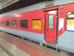 रेलवे ट्रैक पर दबाव, ग्वालियर नहीं रुकेगी मुंबई राजधानी एक्सप्रेस