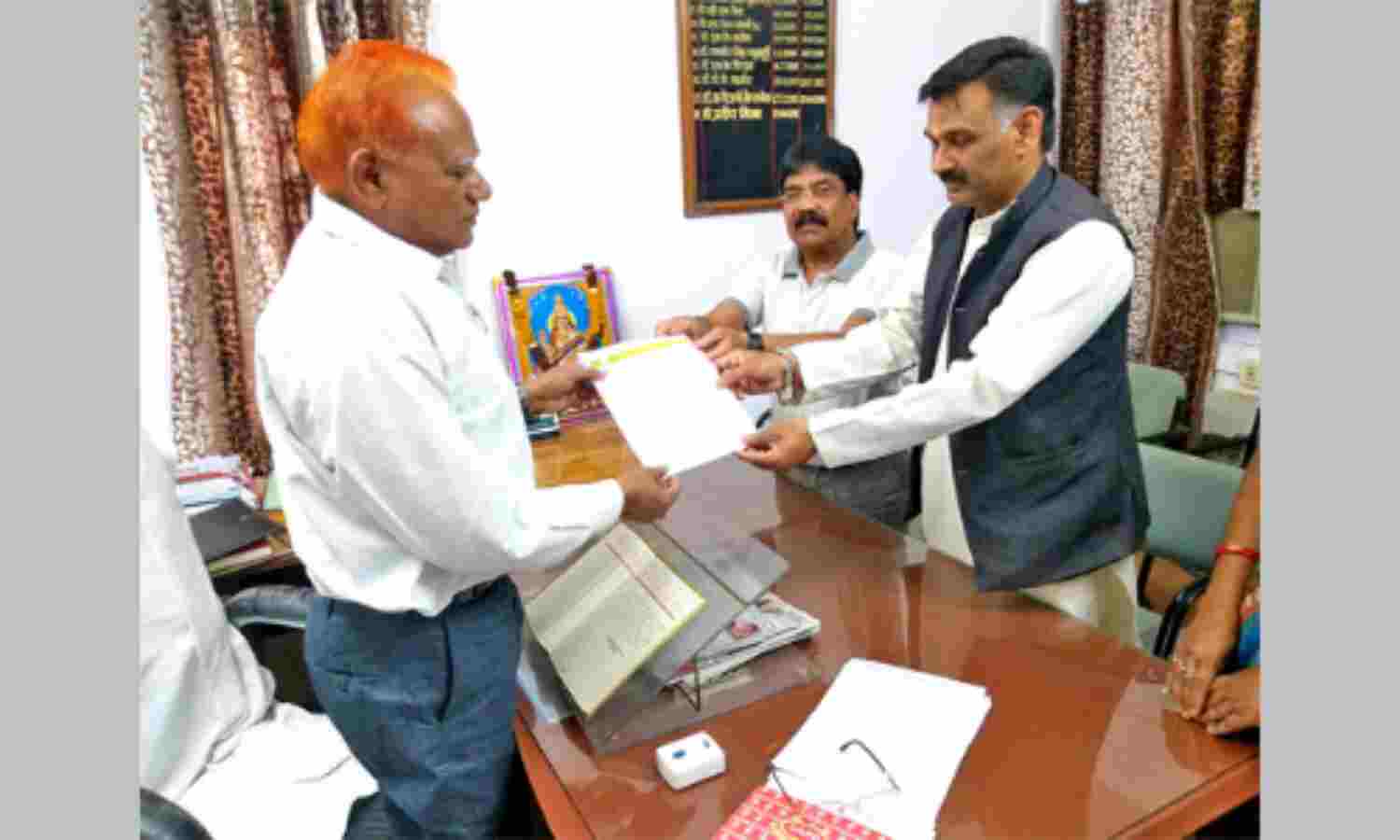 दीनदयाल उपचार योजना को बंद करना कांग्रेस की असंवेदनशीलता