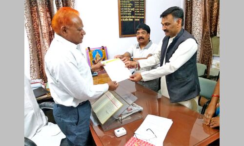 दीनदयाल उपचार योजना को बंद करना कांग्रेस की असंवेदनशीलता