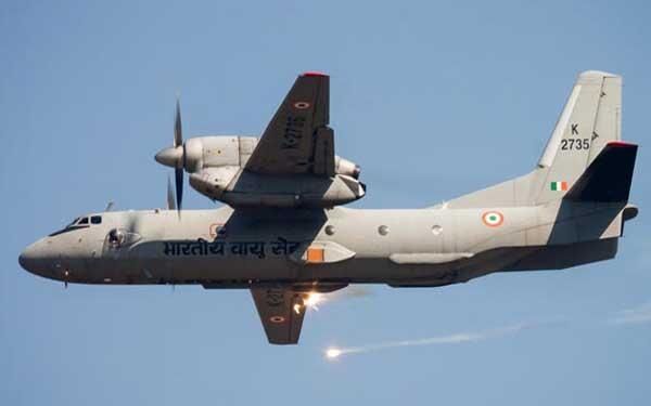 लापता विमान एन-32 की तलाश जारी, पर्रिकर ने किया हवाई सर्वे