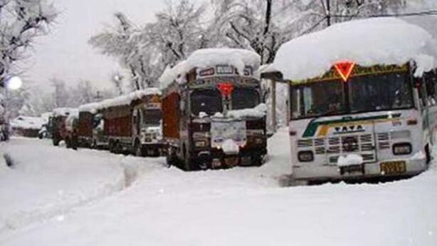 लगातार 4 दिन तक बंद रहने के बाद श्रीनगर-लेह राष्ट्रीय राजमार्ग खुला