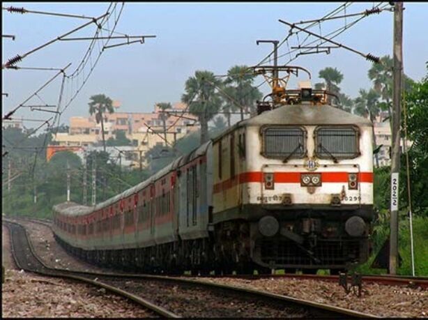 रेलवे अब एलपीजी की तर्ज पर टिकट बुकिंग में सब्सिडी छोडने का विकल्प देने की तैयारी