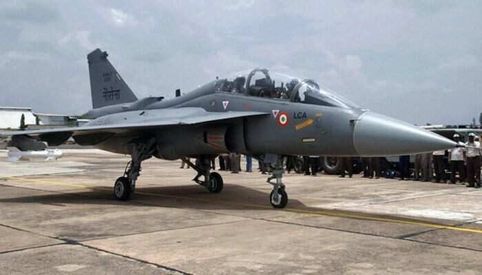 भारतीय वायु सेना में शामिल हुआ स्वदेश निर्मित लड़ाकू विमान तेजस