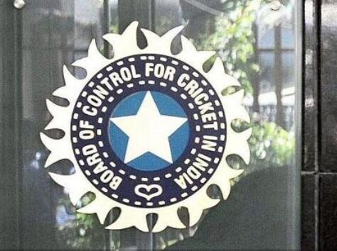 बीसीसीआई ने की पुरस्कारों की घोषणा, कोच द्रविड़ को 50 लाख रुपये नकद पुरस्कार