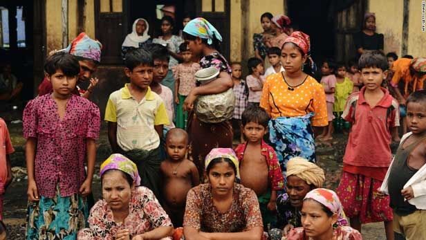 बांग्लादेश में रोहिंग्या कैंपों में हिंदुओं को पढ़ाई नमाज, महिलाओं के मिटाए सिंदूर