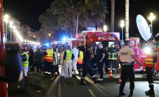 फ्रांस के नीस में आतंकी हमला, 80 लोगों की मौत