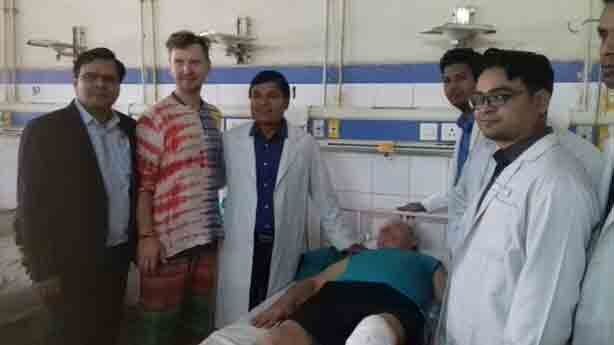 पोलैंड से आए पर्यटक का दुर्घटना में टूटा पैर, जयारोग्य में मिला उपचार