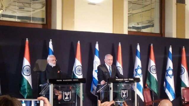 पीएम मोदी ने इजरायली राष्ट्रपति से की मुलाकात, गंगा सफाई के लिए हुआ विशेष समझौता
