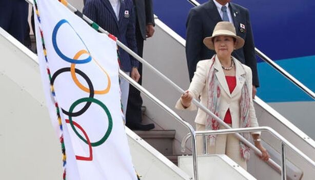 टोक्यो पहुंचे ओलंपिक ध्वज का भव्य स्वागत