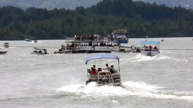 कोलंबिया पर्यटकों से भरी नाव के डूबने से 6 की मौत, 16 लापता