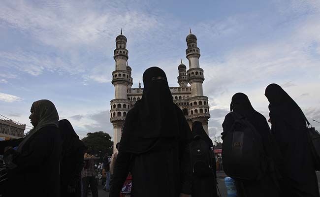 केंद्र ने खत्म की ‘महरम’ की पाबंदी, अब अकेले हज जा सकती हैं महिलाएं: मोदी