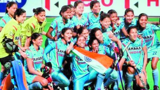एशिया कप विजेता भारतीय महिला हॉकी टीम की खिलाड़ियों को मिलेंगे एक-एक लाख रुपए