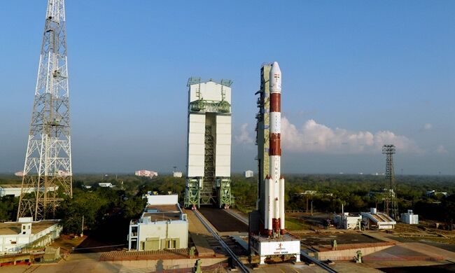 उपलब्धि : वर्तमान में भारत के 42 उपग्रह अंतरिक्ष में स्थापित