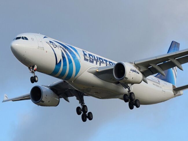 इजिप्ट एयर के विमान का अपहरण, साइप्रस में उतारा गया