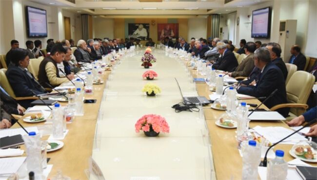 आर्थिक संभावनाएं तलाशने को लेकर प्रधानमंत्री ने की विशेषज्ञों के साथ बैठक
