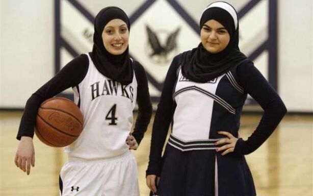 अब बास्केटबॉल मैच में हिज़ाब पहन सकेंगी मुस्लिम महिलायें