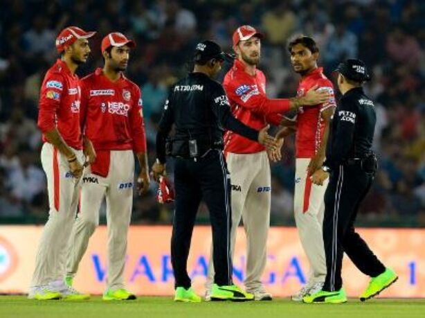 आईपीएल मैच में गड़बड़ी को लेकर अंपायर से भिडे संदीप शर्मा