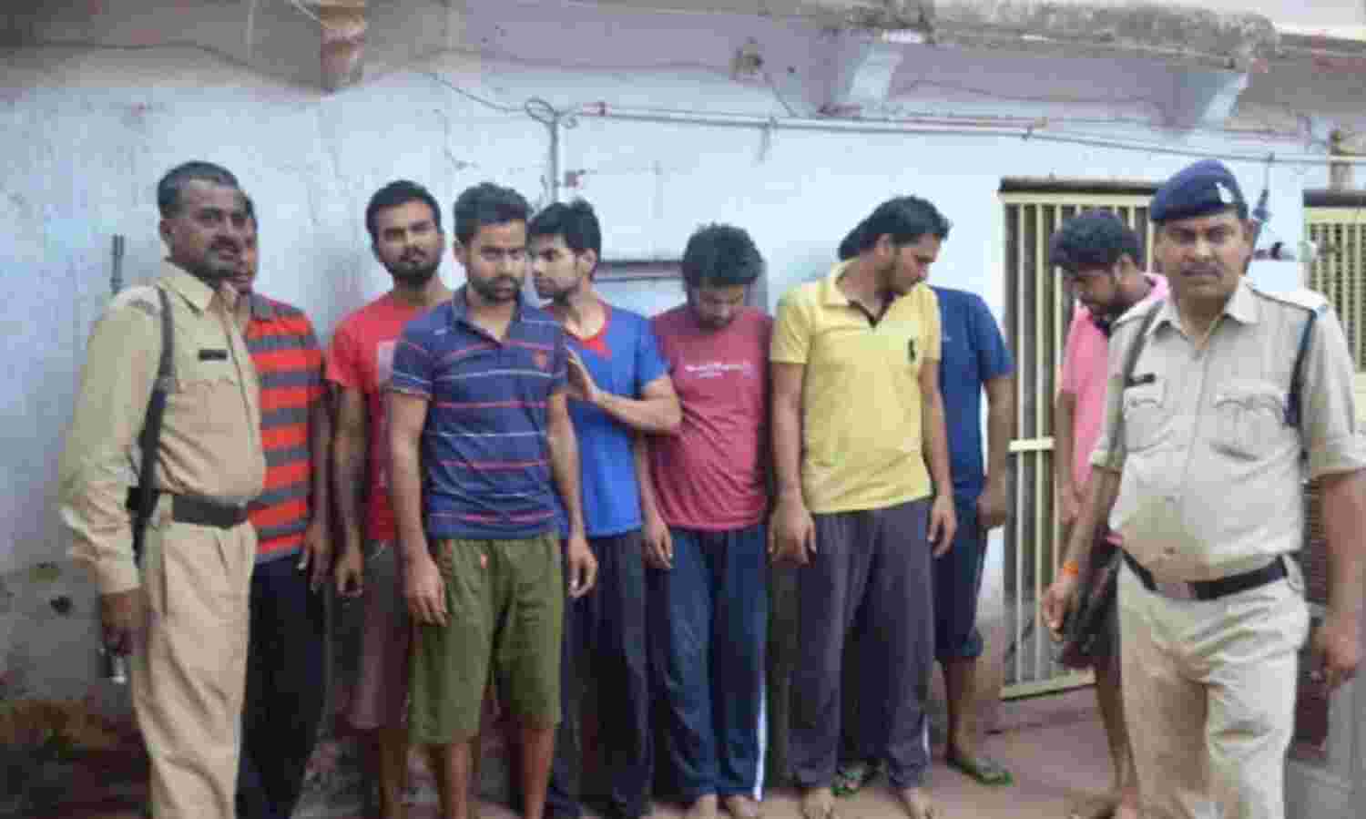 रिलायंस जीओ टावर में लूटपाट करने वाले गिरोह का पर्दाफाश, महंगे शौक पूरे करने के लिए की लूट