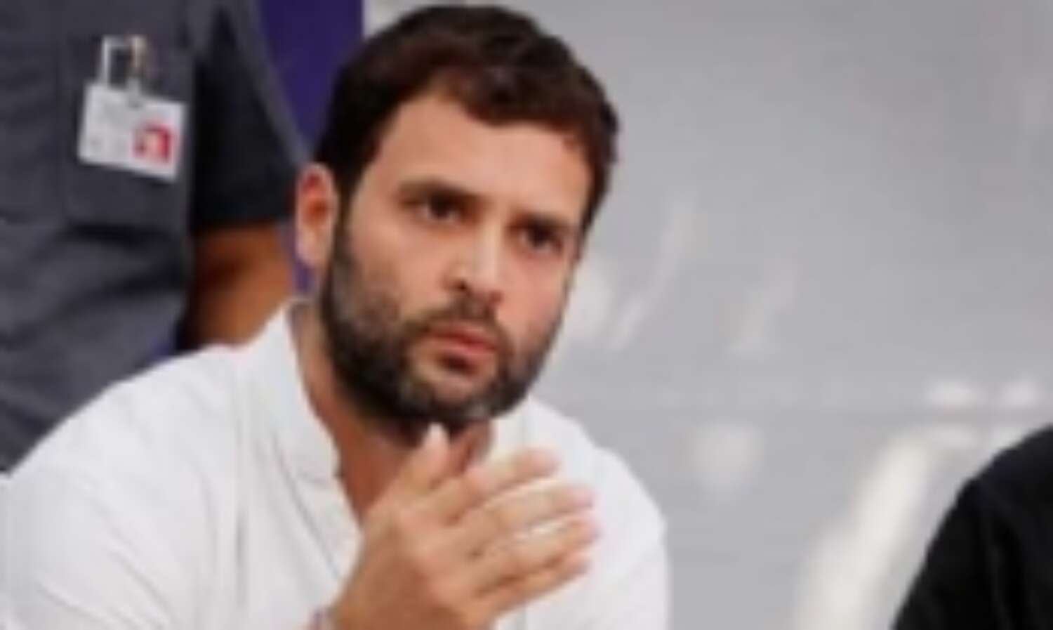 राहुल गांधी के खिलाफ याचिका को सुप्रीम कोर्ट ने खारिज कर दिया