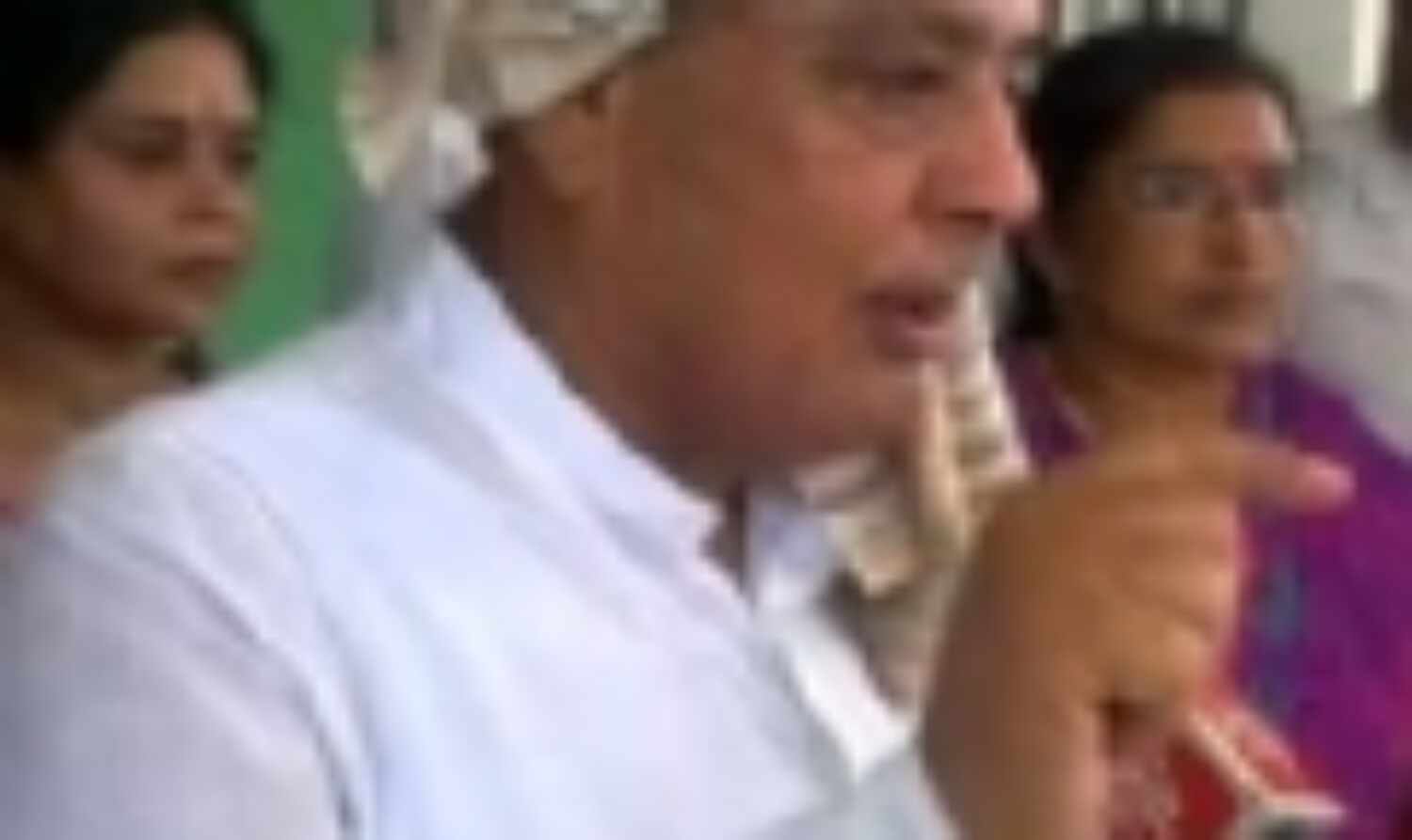 राहुल को सर्कस का एम डी बताने वाले कांग्रेस विधायक निलंबित राहुल को सर्कस का एम डी बताने वाले कांग्रेस विधायक निलंबित