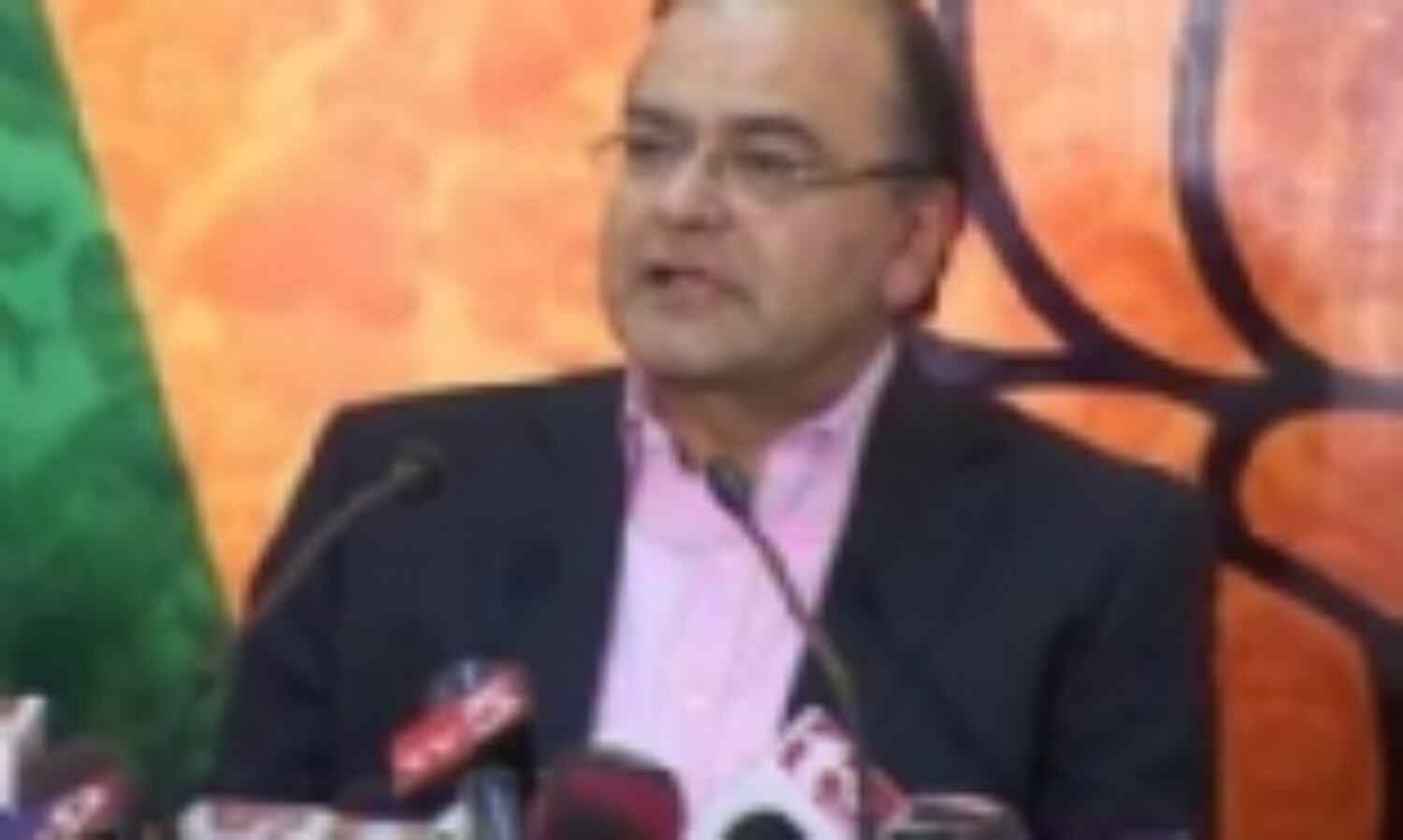 राष्ट्रीय सुरक्षा के मसले पर संप्रग कमजोर : जेटली राष्ट्रीय सुरक्षा के मसले पर संप्रग कमजोर : जेटली