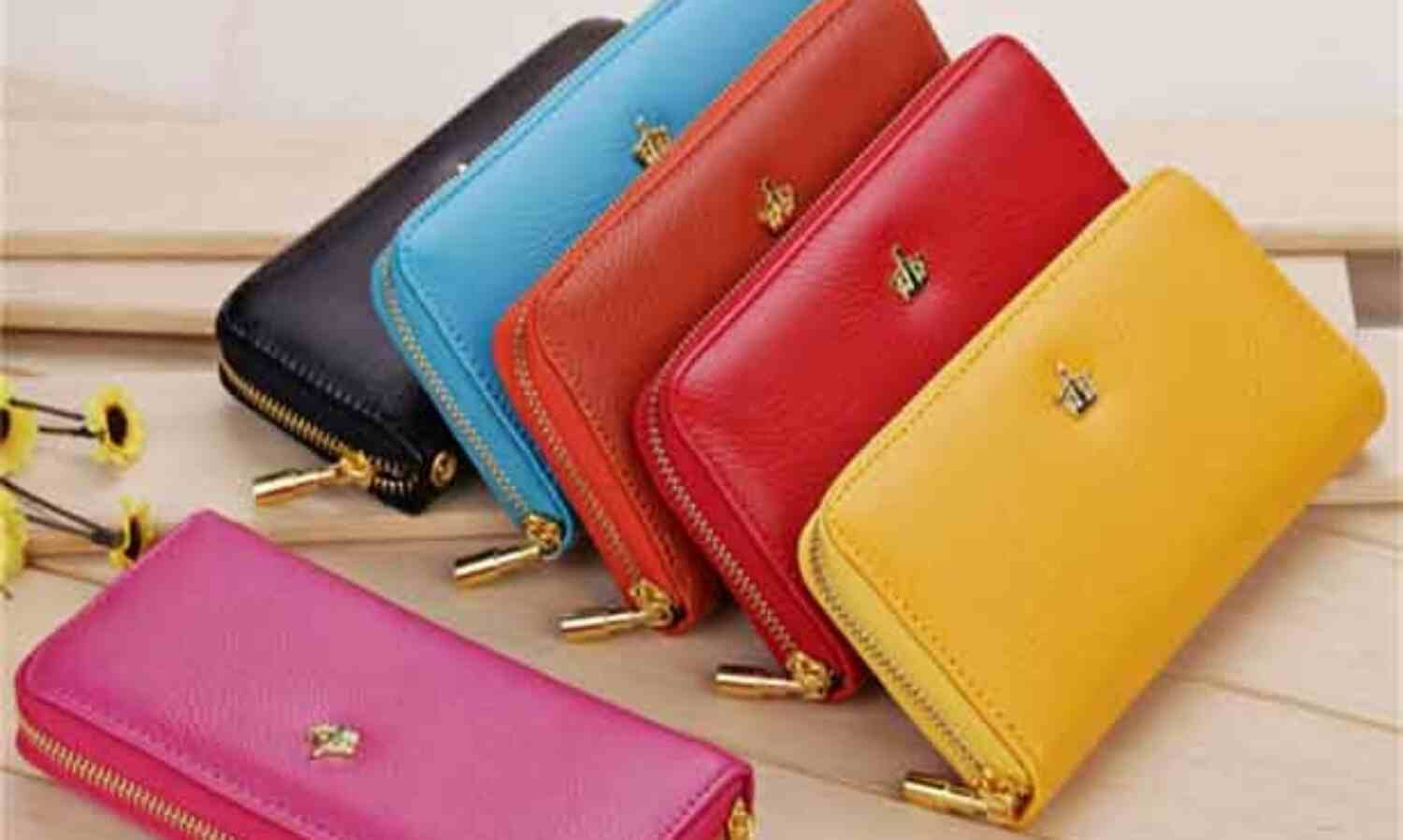 राशि के अनुसार चुने पर्स का रंग राशि के अनुसार चुने पर्स का रंग