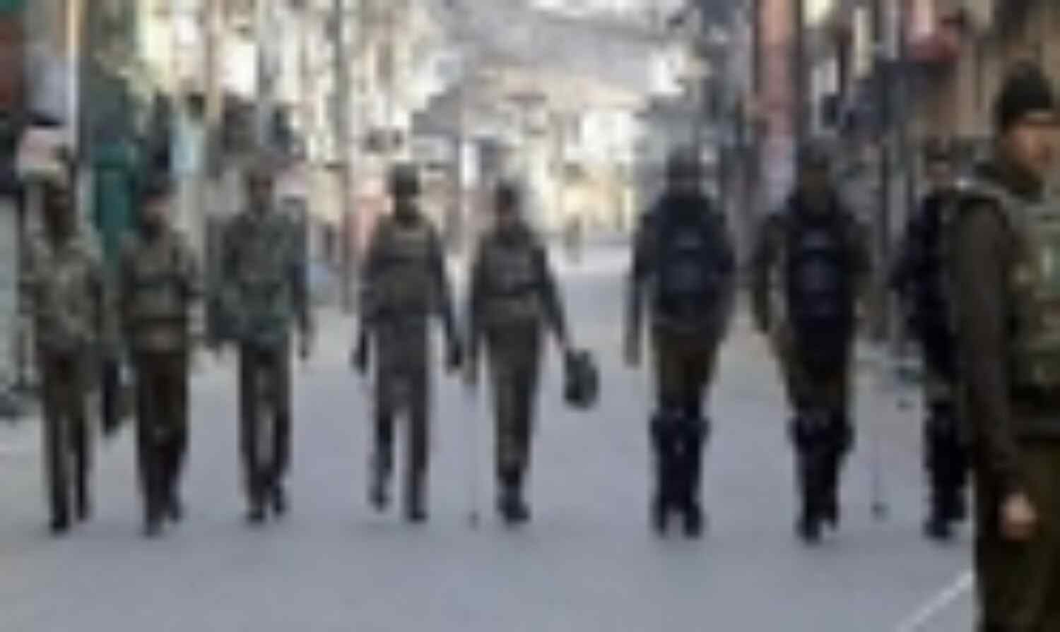 रामबन से हटा कर्फ्यू, बनिहाल में विरोध प्रदर्शन जारी