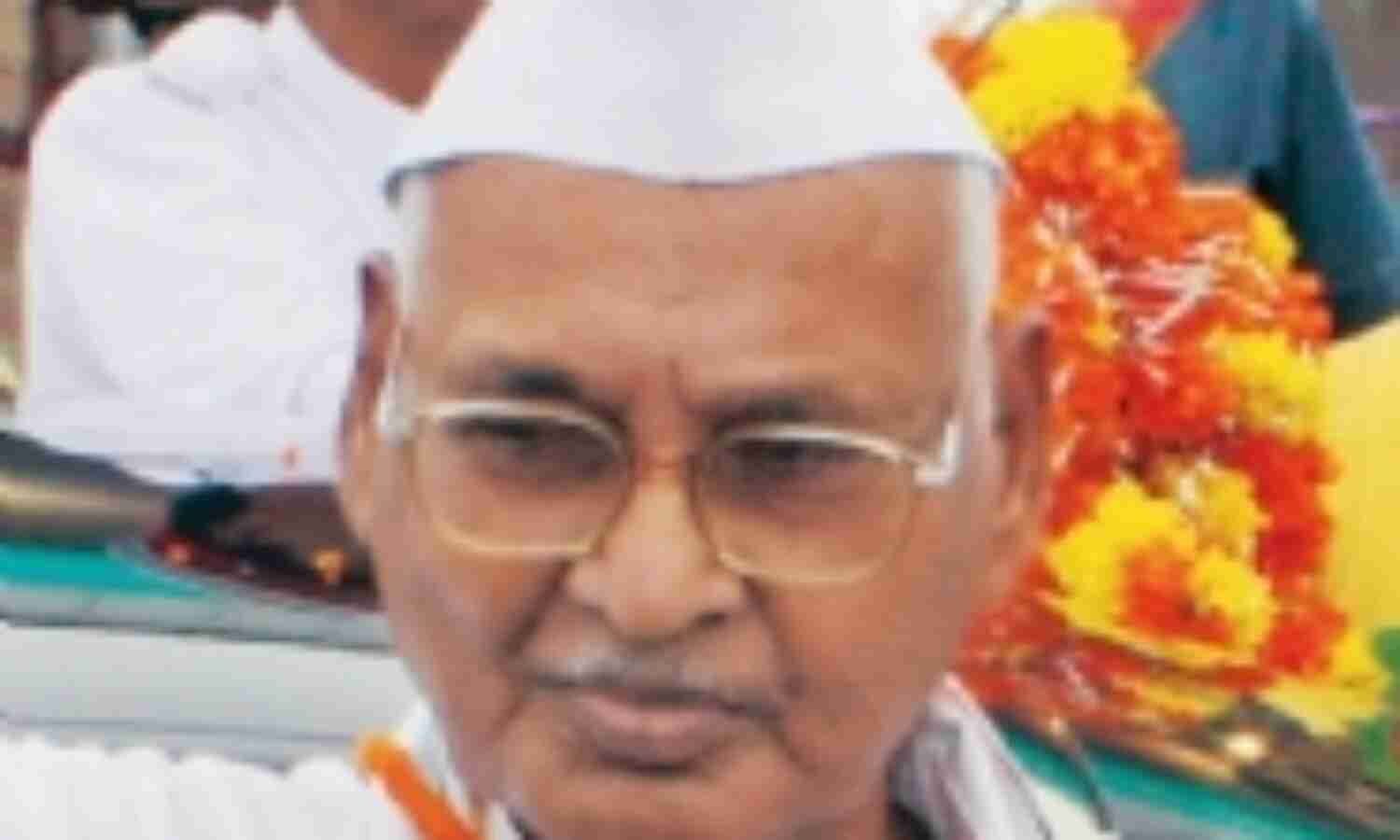 राज्यपाल रामनरेश यादव के बेटे की संदिग्ध हालत में मौत, व्यापम घोटाले में थे आरोपी राज्यपाल रामनरेश यादव के बेटे की संदिग्ध हालत में मौत, व्यापम घोटाले में थे आरोपी