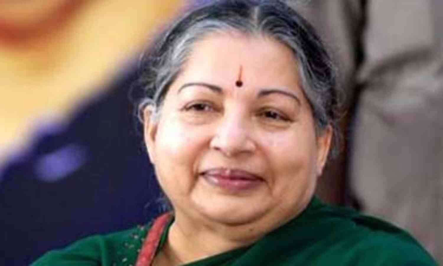 राज्यपाल से मिलीं जयललिता, 23 को लेंगी शपथ राज्यपाल से मिलीं जयललिता, 23 को लेंगी शपथ