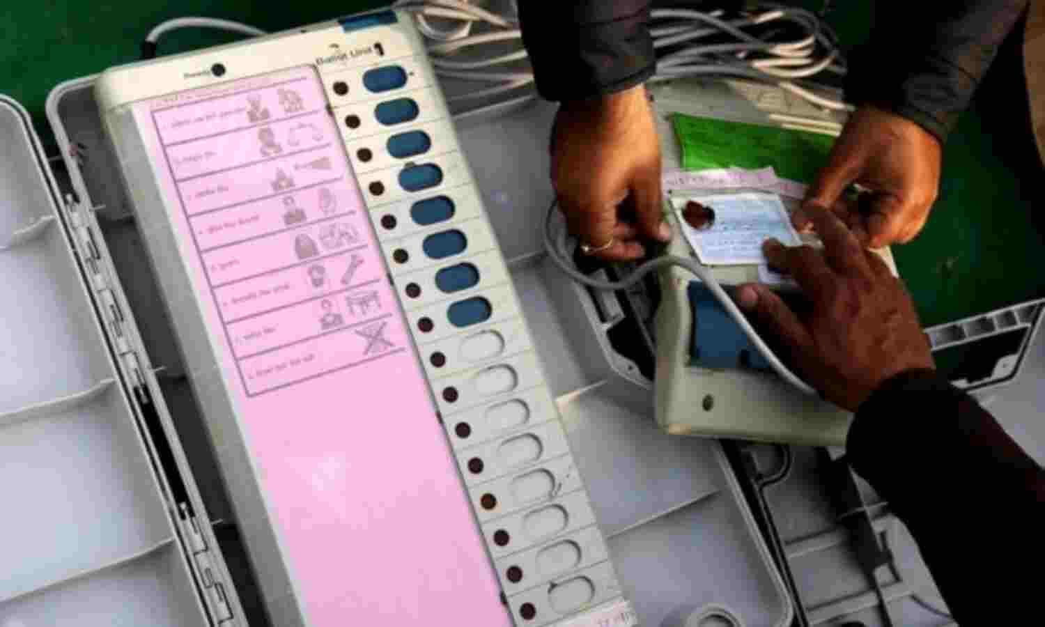 राजनीतिक दलों को चुनाव आयोग की चुनौती, दो दिन में ईवीएम को हैक कर दिखाएं