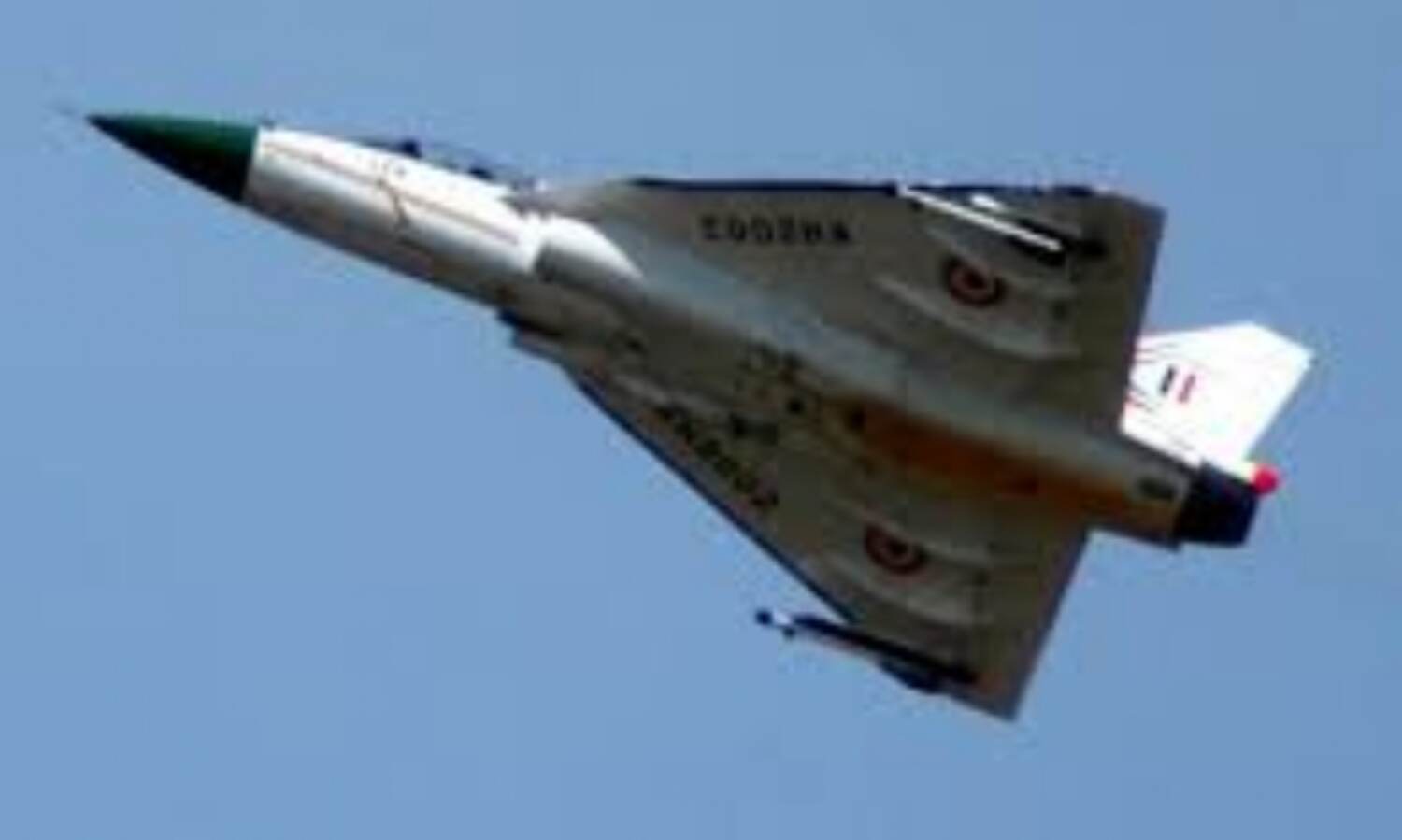 राजपथ पर दिखेगा स्वदेशी विमान तेजस का तेज