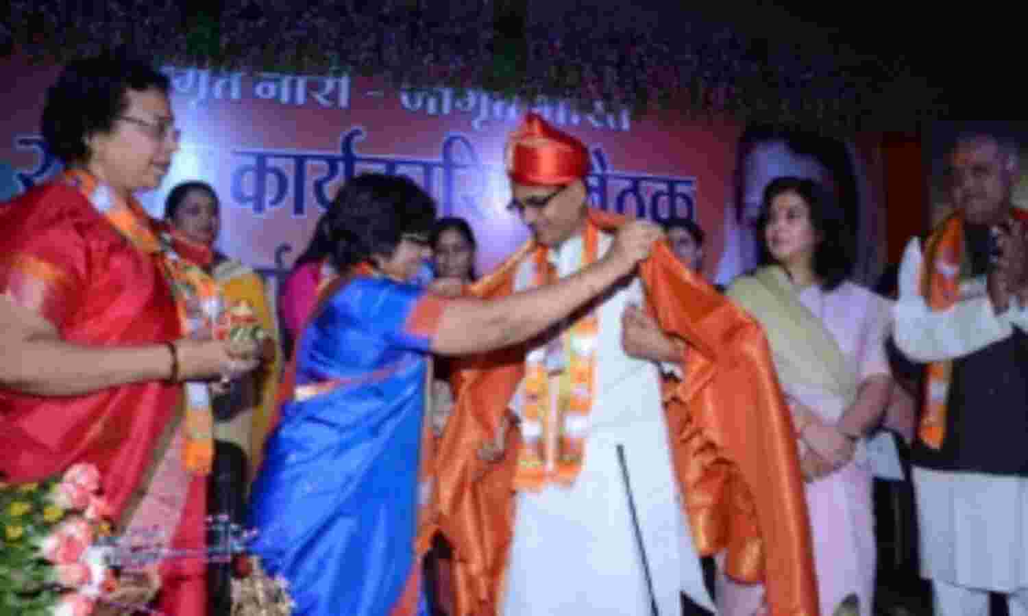 राजनीति राष्ट्रीय पुर्ननिर्माण के लिए, वोटों की फसल काटने के लिए नहीं