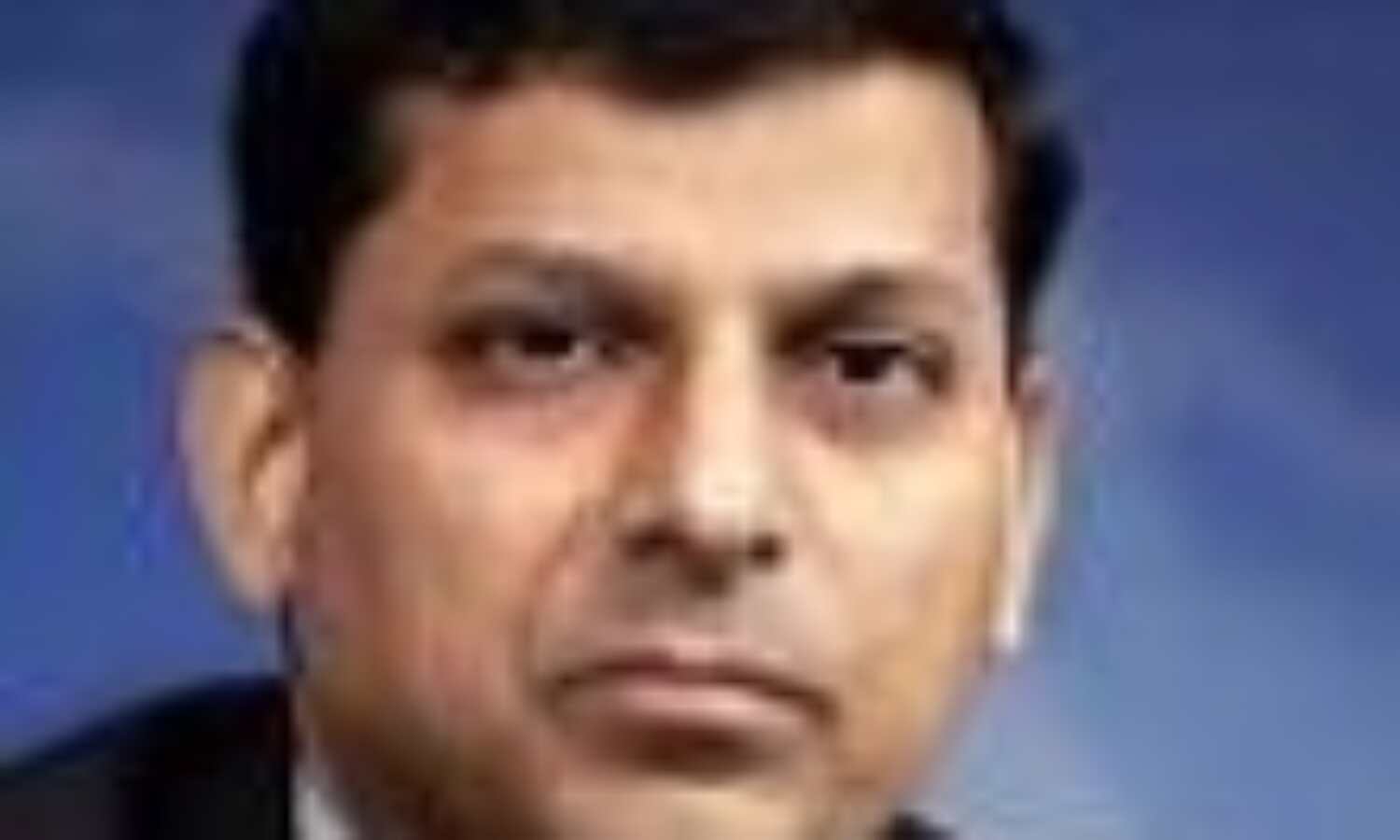 राजन ने किया कालाधन रखने वालों को दंडित करने का समर्थन राजन ने किया कालाधन रखने वालों को दंडित करने का समर्थन