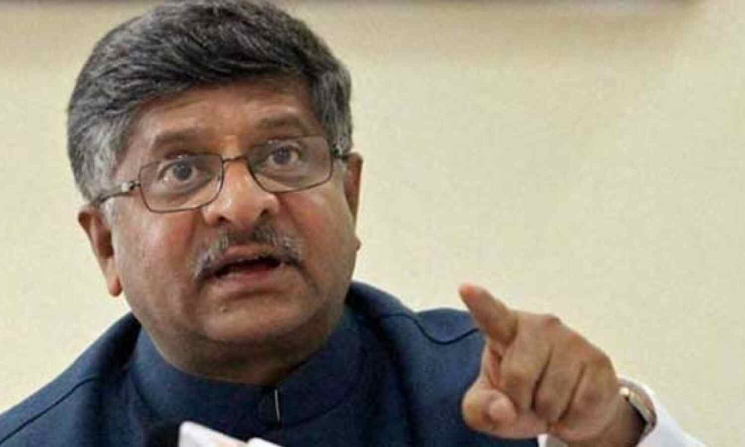 रविशंकर ने कहा - केरल सरकार विरोधियों के हत्यारों की संरक्षक