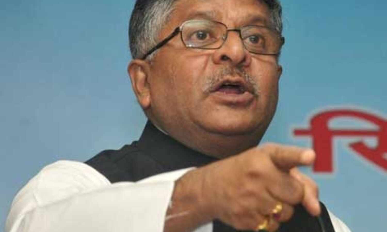 रविशंकर बोले - सभ्य समाज को आतंक पर एक-सी सोच रखनी होगी रविशंकर बोले - सभ्य समाज को आतंक पर एक-सी सोच रखनी होगी