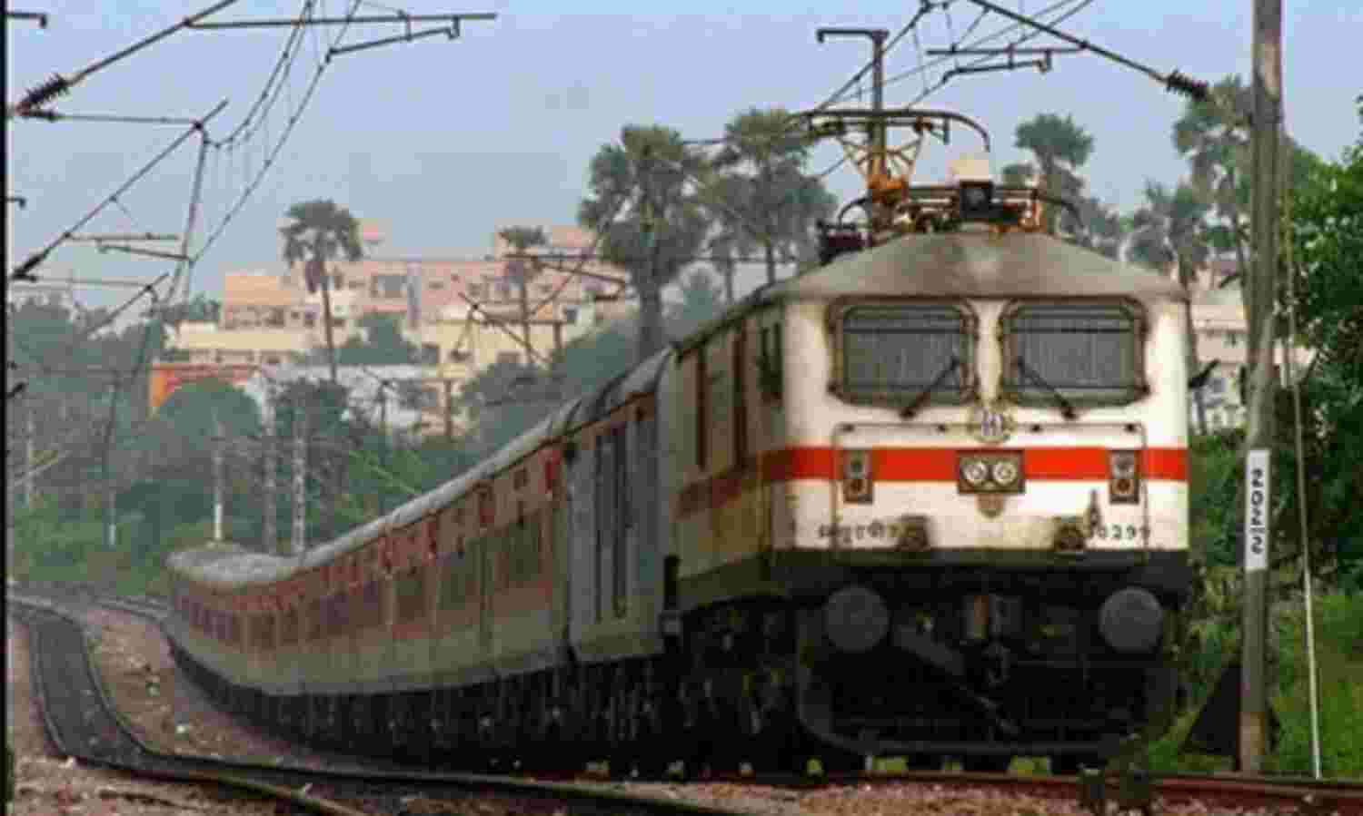 रेलवे अब एलपीजी की तर्ज पर टिकट बुकिंग में सब्सिडी छोडने का विकल्प देने की तैयारी