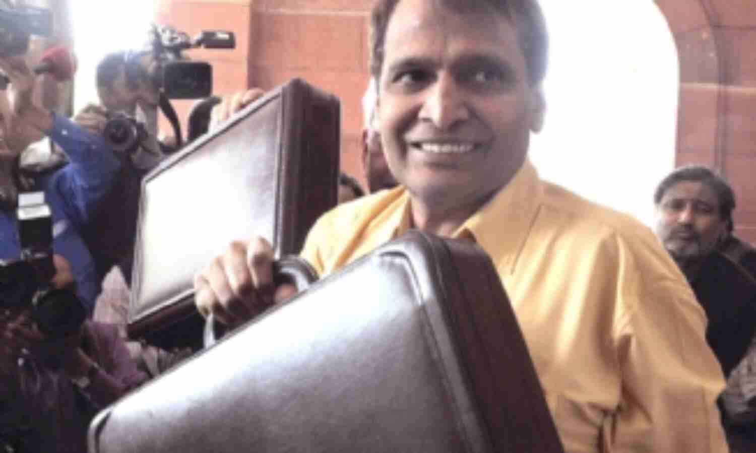 रेल बजट: रेल मंत्री ने की नई ट्रेनों की घोषणा, मंबई-अहमदाबाद के बीच चलेगी हाईस्पीड ट्रेन