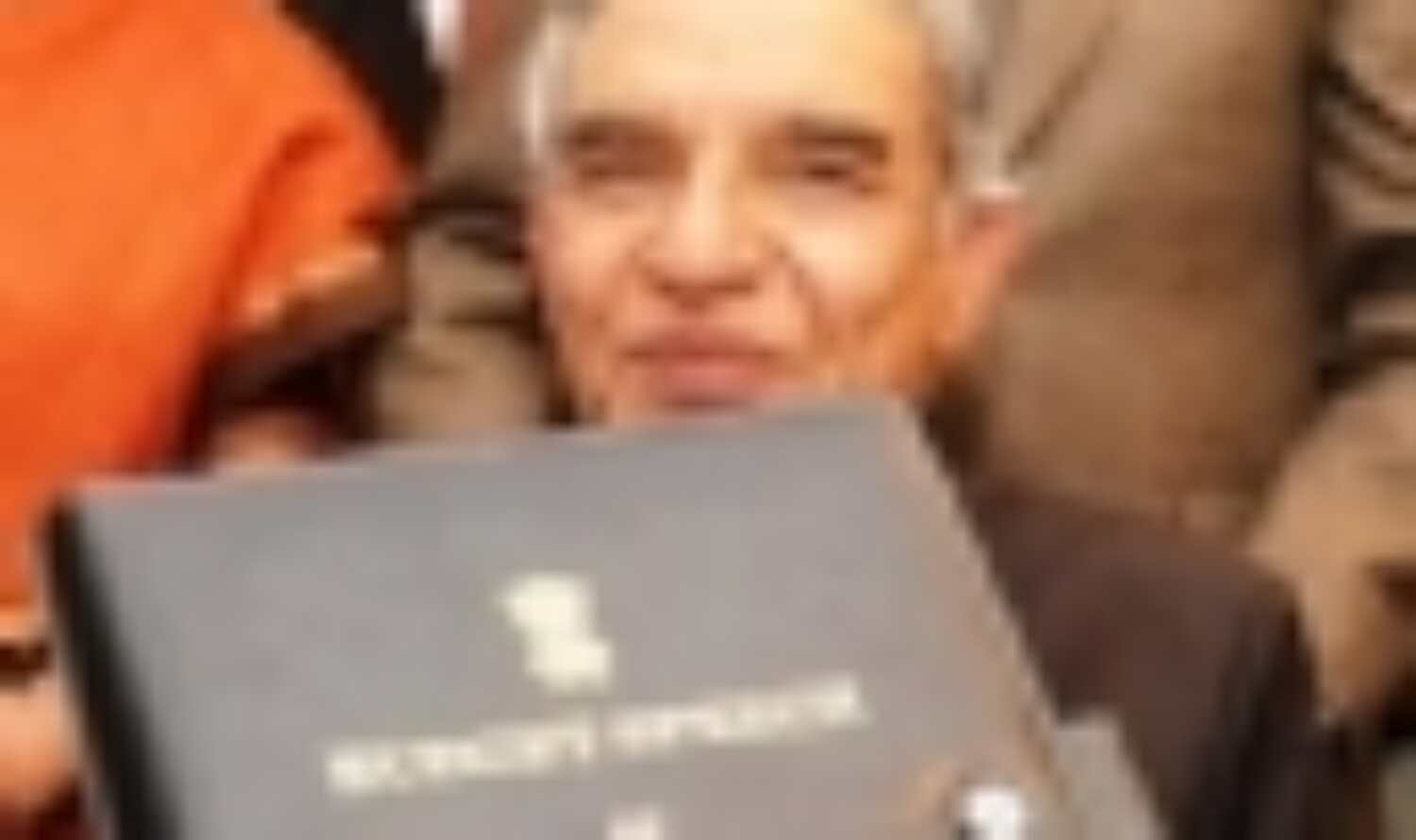 रेल बजटः सुरक्षा और यात्री सुविधाएं बढ़ाने का वादा रेल बजटः सुरक्षा और यात्री सुविधाएं बढ़ाने का वादा