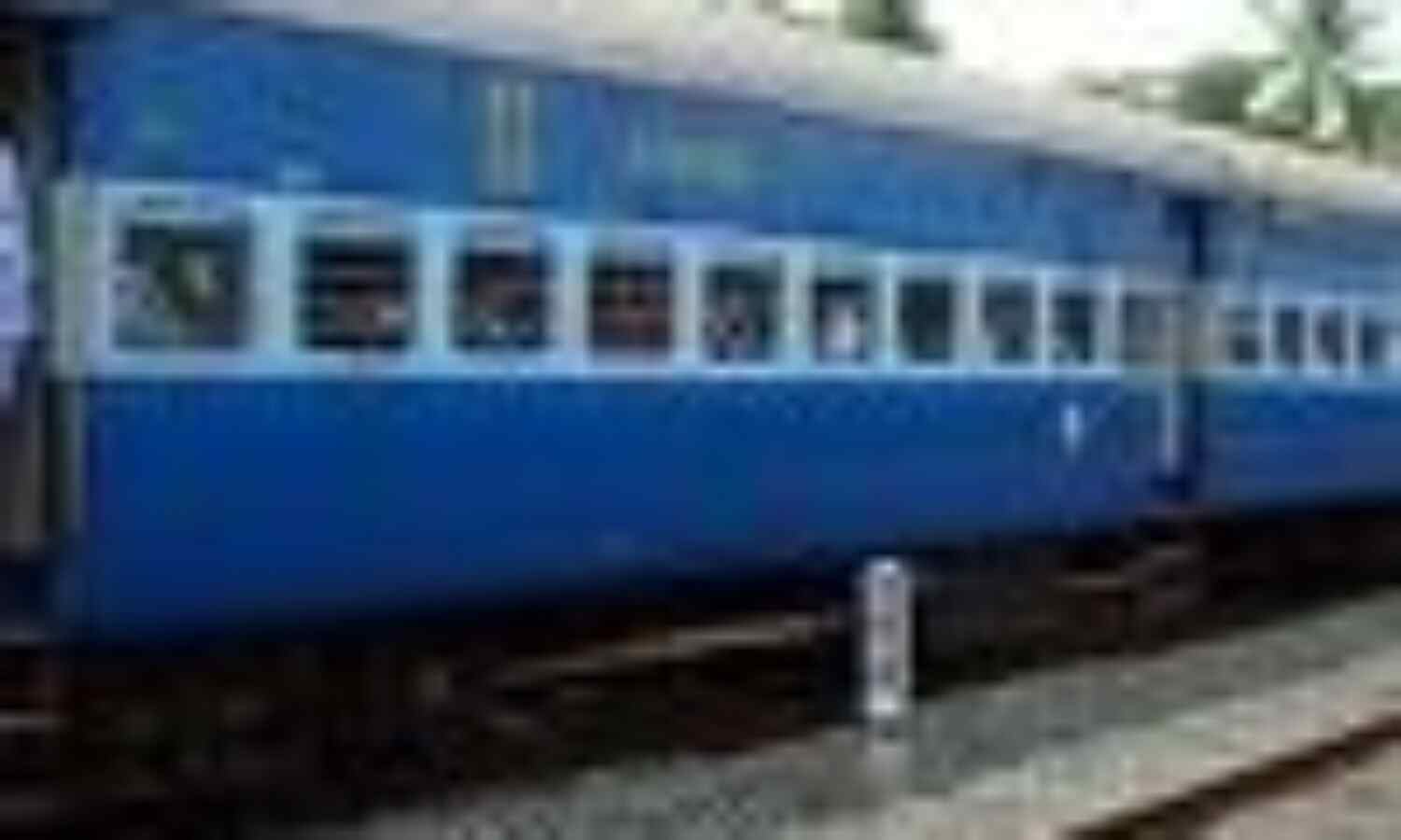 रेल किराया बढ़ोतरी प्रस्ताव पर हो रहा है विचार: रेलमंत्री रेल किराया बढ़ोतरी प्रस्ताव पर हो रहा है विचार: रेलमंत्री