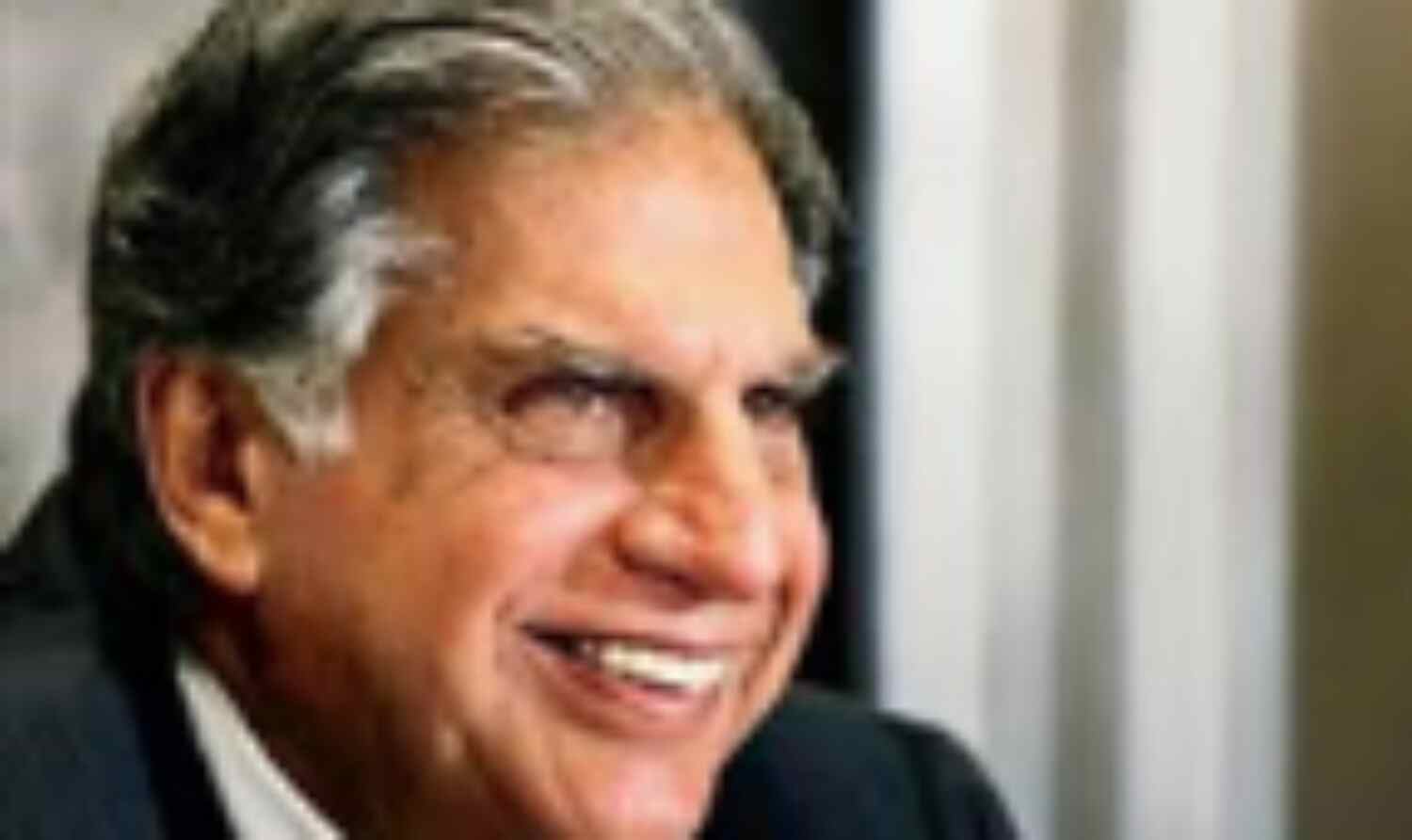 रतन टाटा को ब्रिटेन की महारानी ने सम्मानित किया रतन टाटा को ब्रिटेन की महारानी ने सम्मानित किया