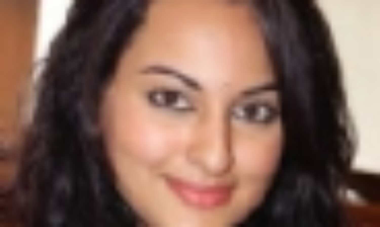 रणवीर और मेरी जोड़ी पसंद करेगें दर्शक :सोनाक्षी रणवीर और मेरी जोड़ी पसंद करेगें दर्शक :सोनाक्षी