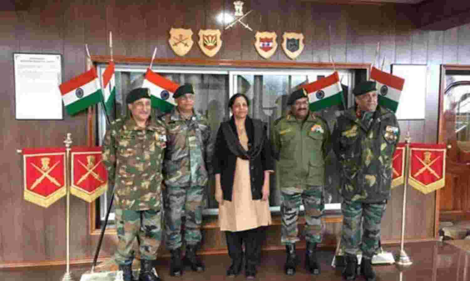 रक्षामंत्री निर्मला सीतारमण ने भारत चीन बॉर्डर का किया दौरा