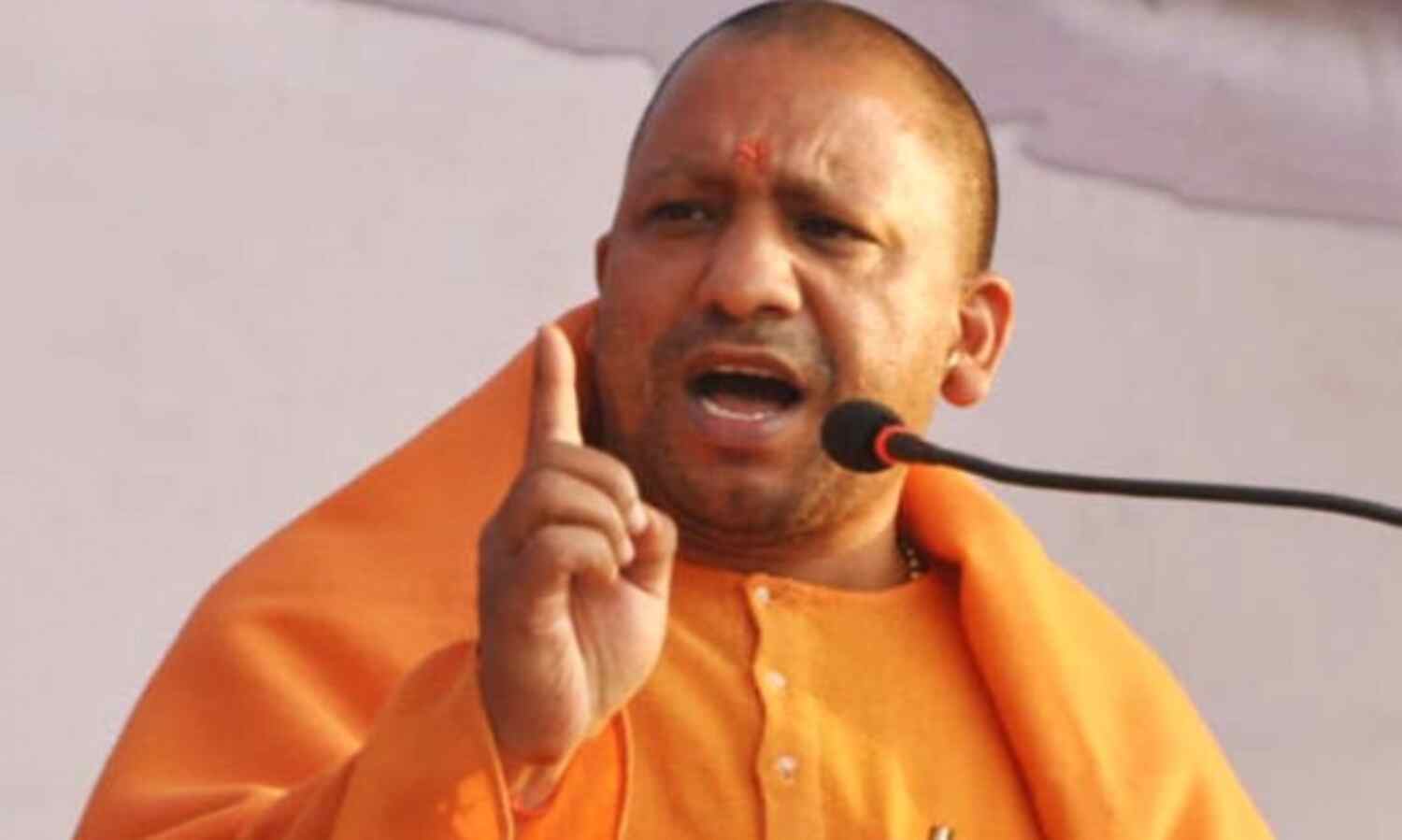 योगी ने कहा - अपराधियों में पुलिस का डर होना जरुरी योगी ने कहा - अपराधियों में पुलिस का डर होना जरुरी